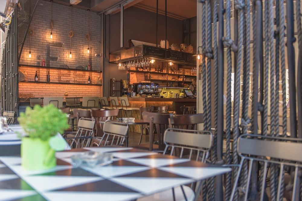 Готель Ifeel Athens (Adults Only) Екстер'єр фото